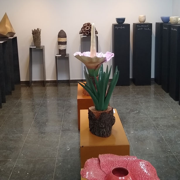 L’Oficina De Turisme De Montblanc Acull La Primera Exposició De Terrània 2019 «Evidències Ceràmiques»